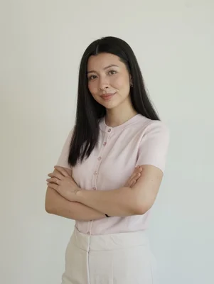 Image of Valerie Stefanov, Associate