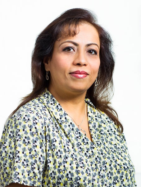 Roohi Tubassam, Associate