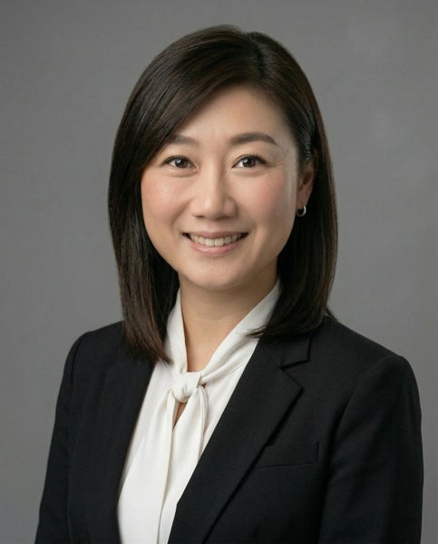 Sun Yen, Associate