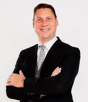 Photo of Robert Hasek